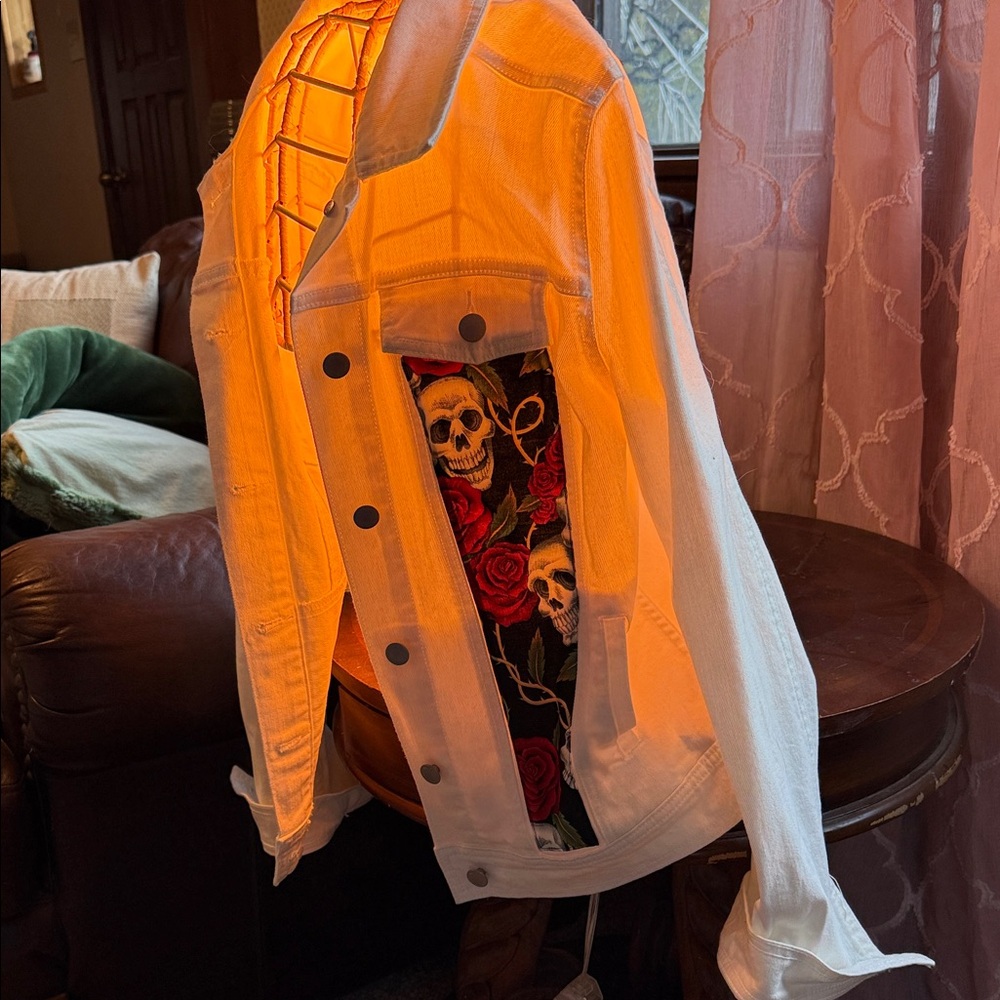 Universal Thread White Denim Jacket - Picture 10 of 10